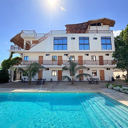 Mexhe Hotel El Cuyo Ngoại thất bức ảnh