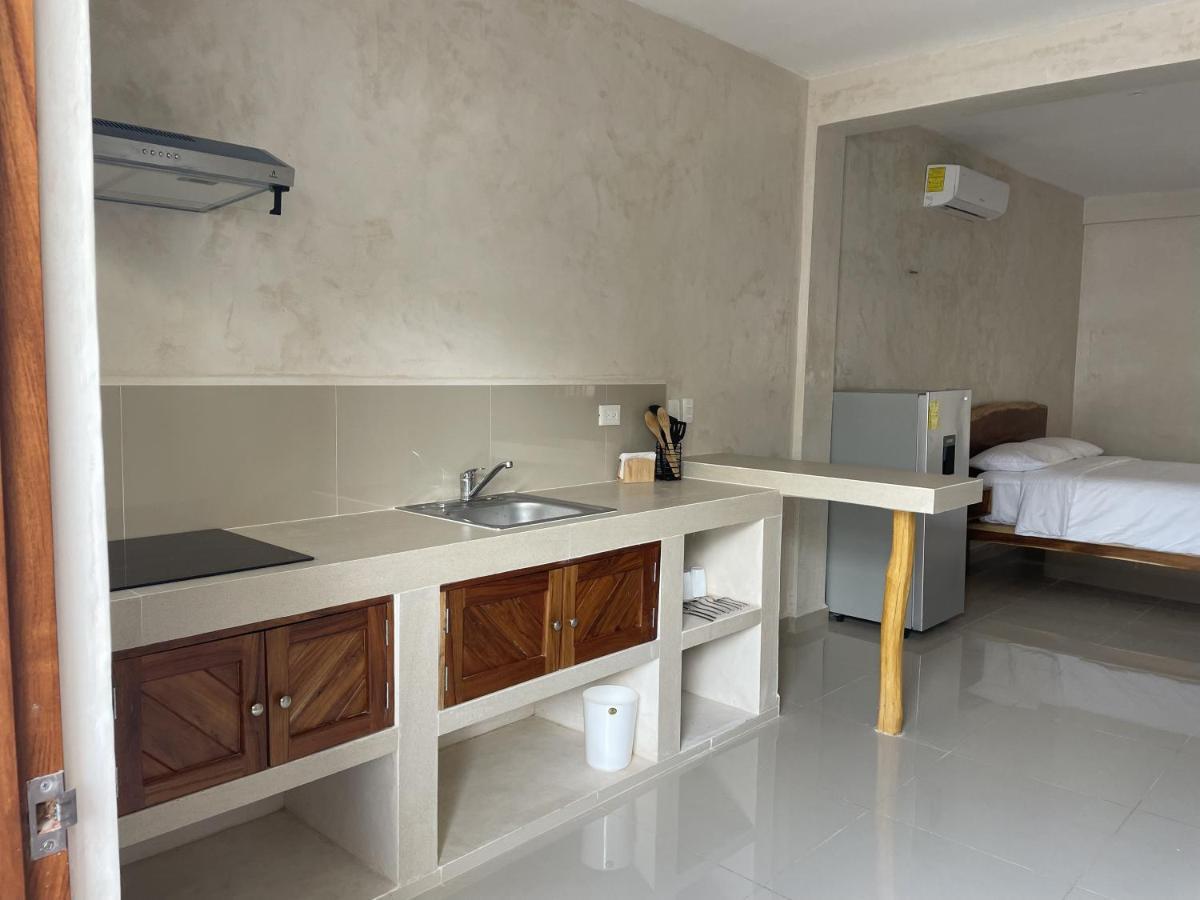 Mexhe Hotel El Cuyo Ngoại thất bức ảnh