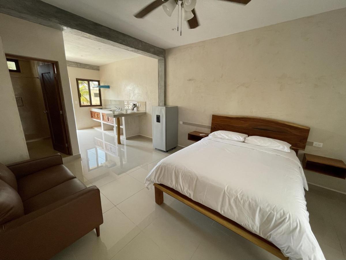Mexhe Hotel El Cuyo Ngoại thất bức ảnh