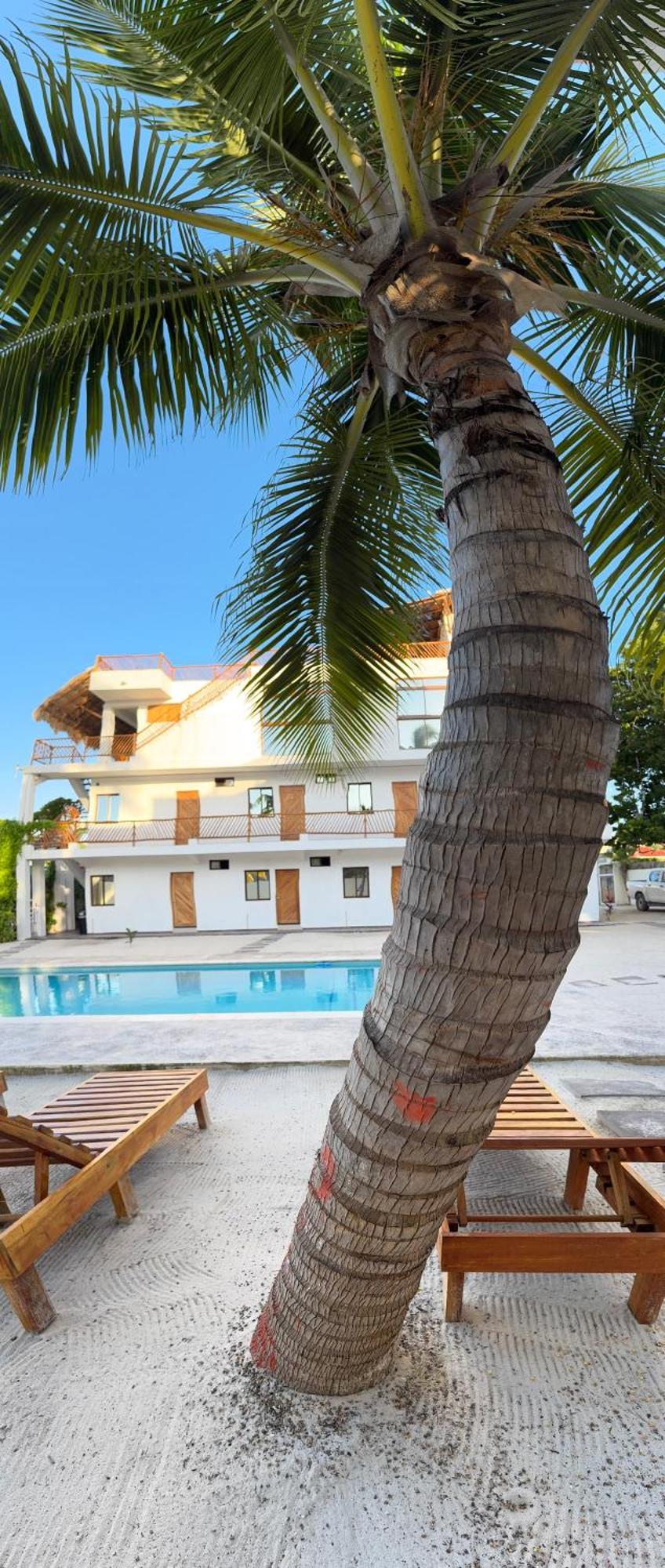 Mexhe Hotel El Cuyo Ngoại thất bức ảnh