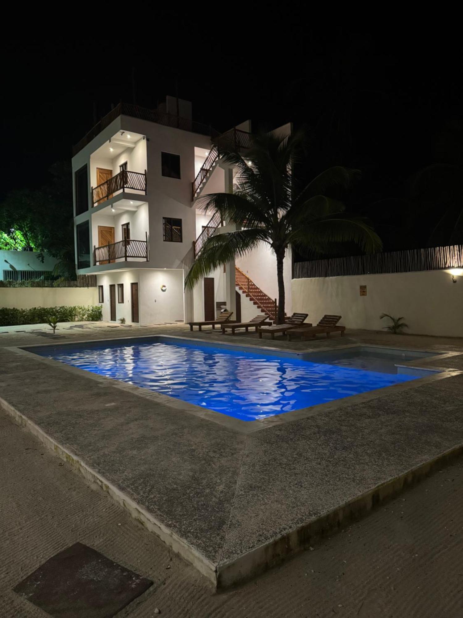 Mexhe Hotel El Cuyo Ngoại thất bức ảnh