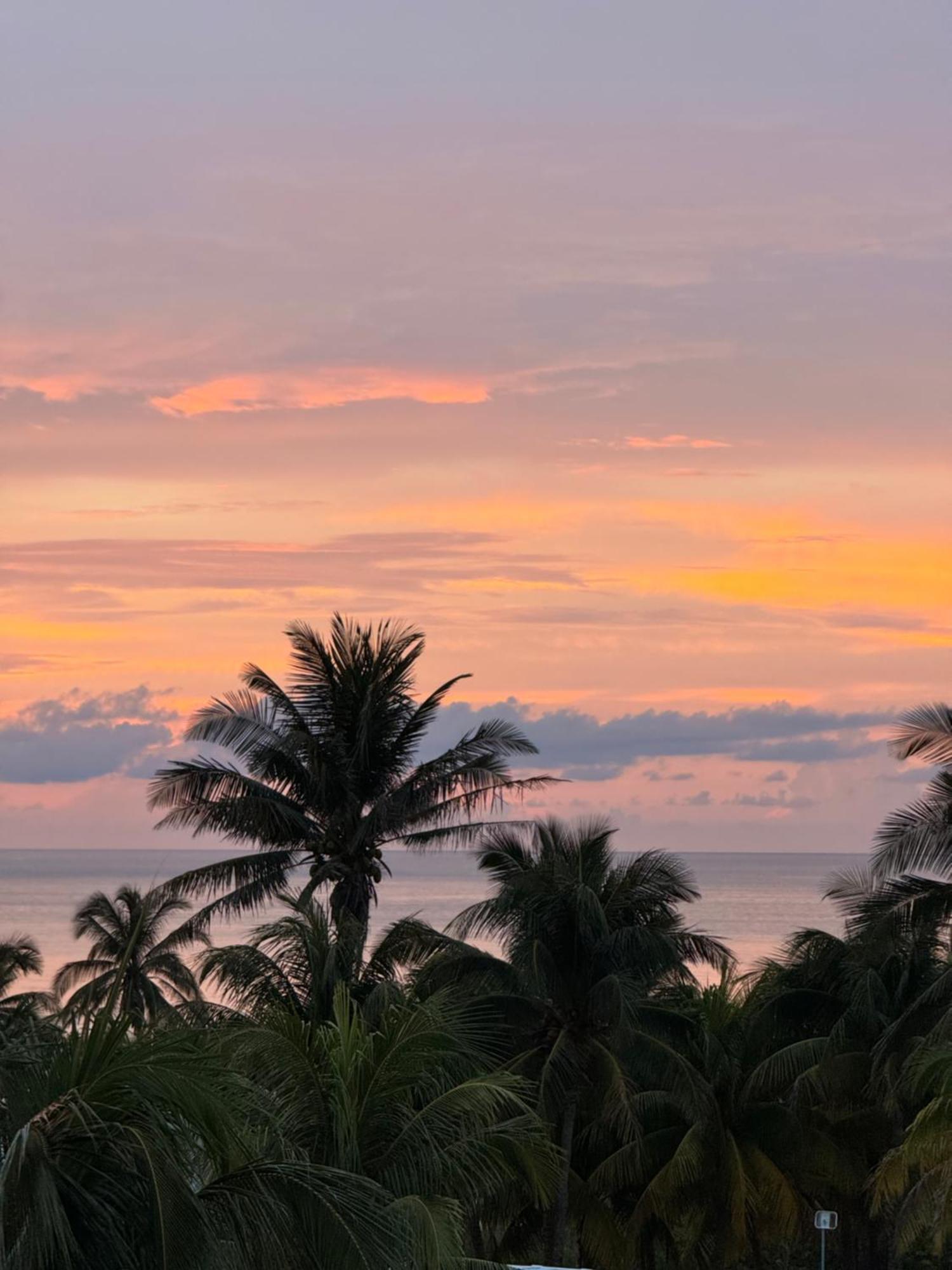 Mexhe Hotel El Cuyo Ngoại thất bức ảnh
