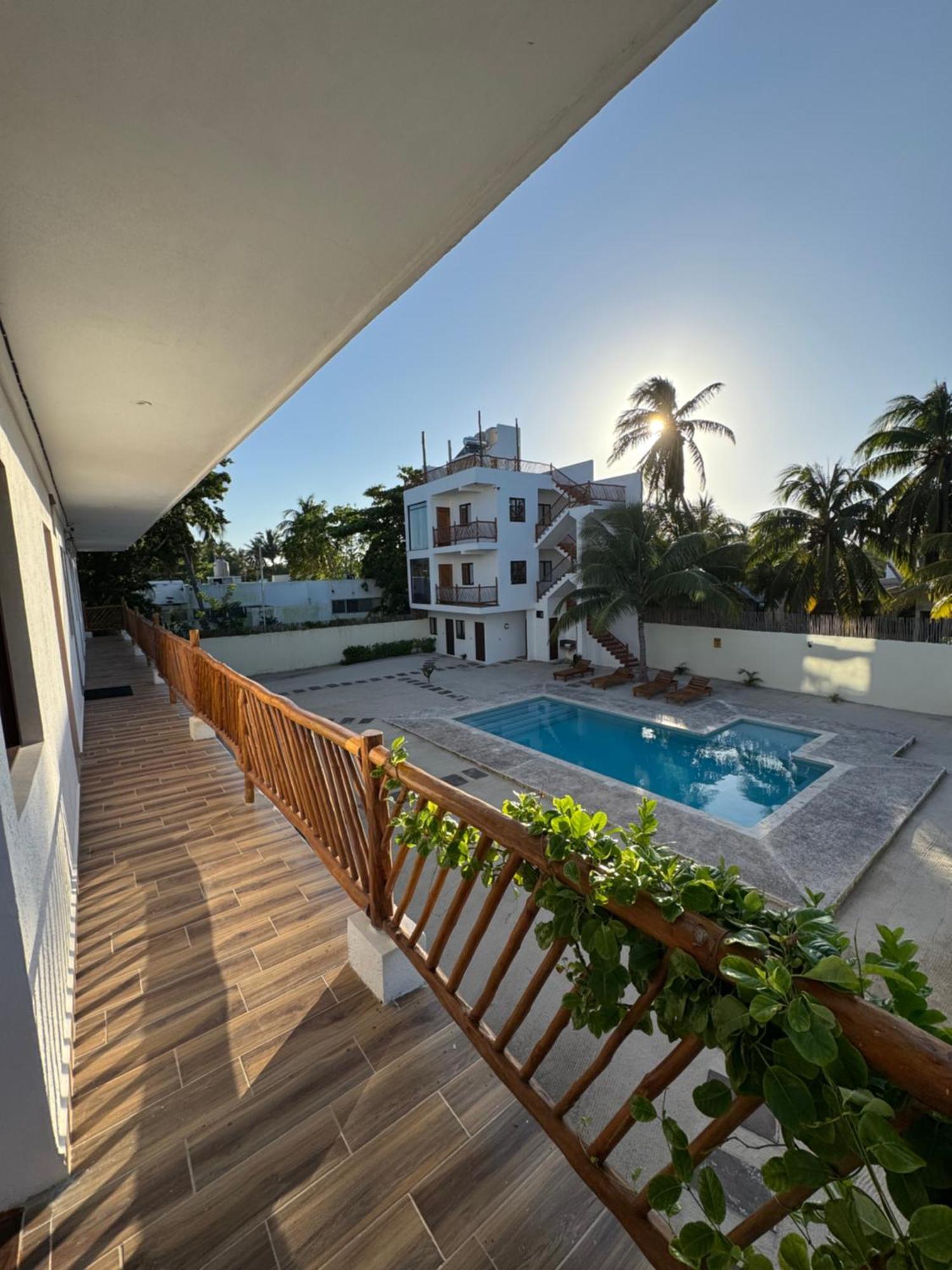 Mexhe Hotel El Cuyo Ngoại thất bức ảnh