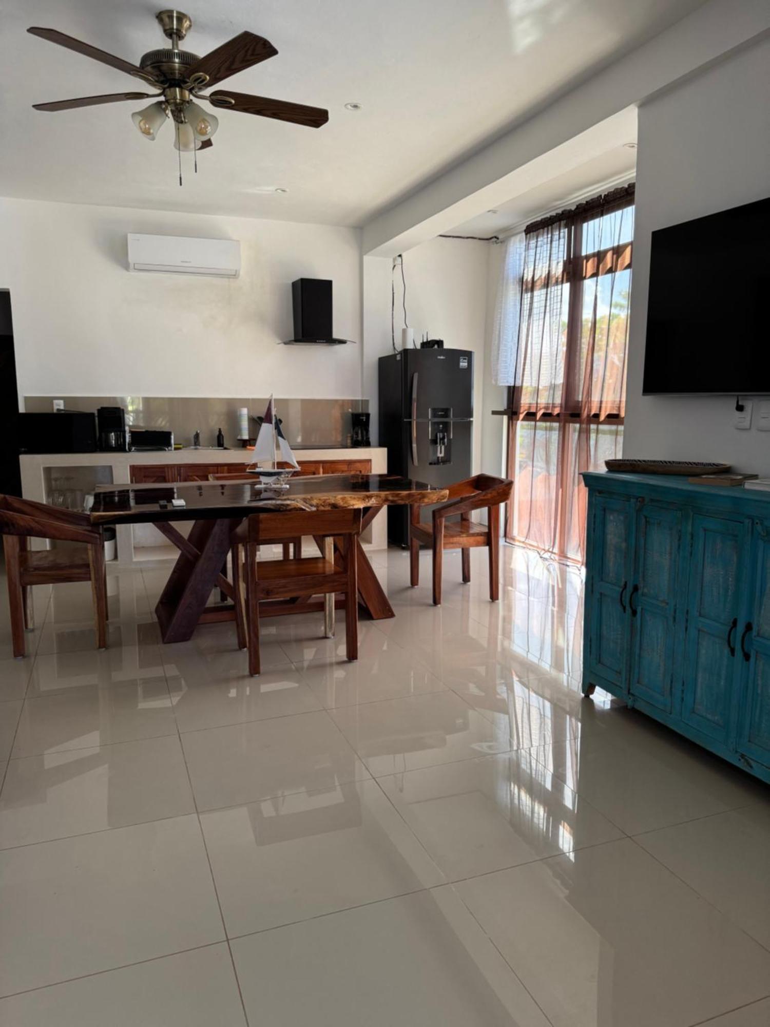 Mexhe Hotel El Cuyo Ngoại thất bức ảnh