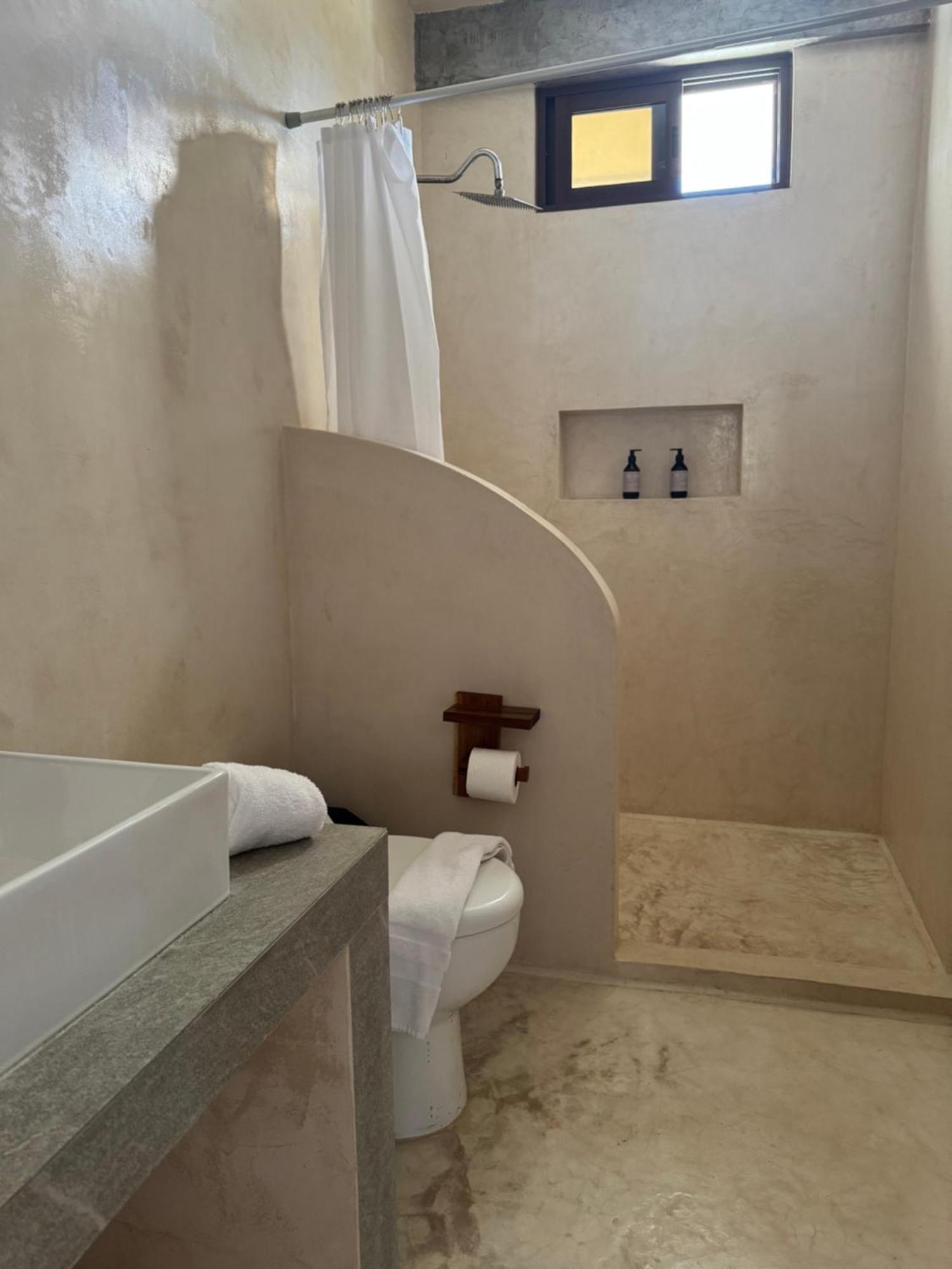Mexhe Hotel El Cuyo Ngoại thất bức ảnh