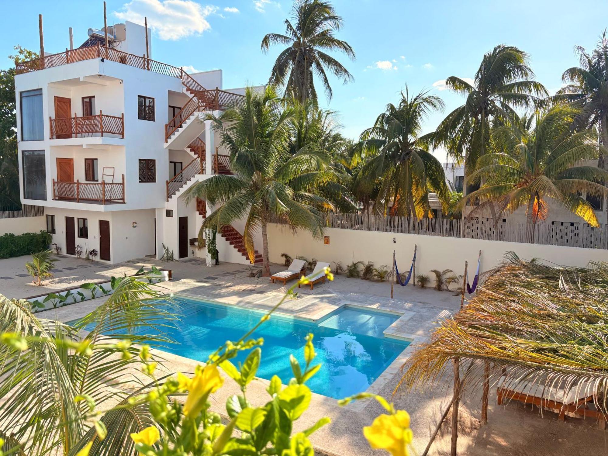 Mexhe Hotel El Cuyo Ngoại thất bức ảnh